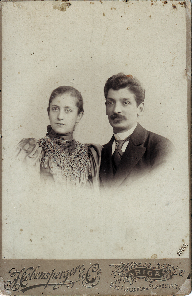 Квартира №5. Фотографии из семейного архива родственников Ильи Пигита Гладиловых-Ормели