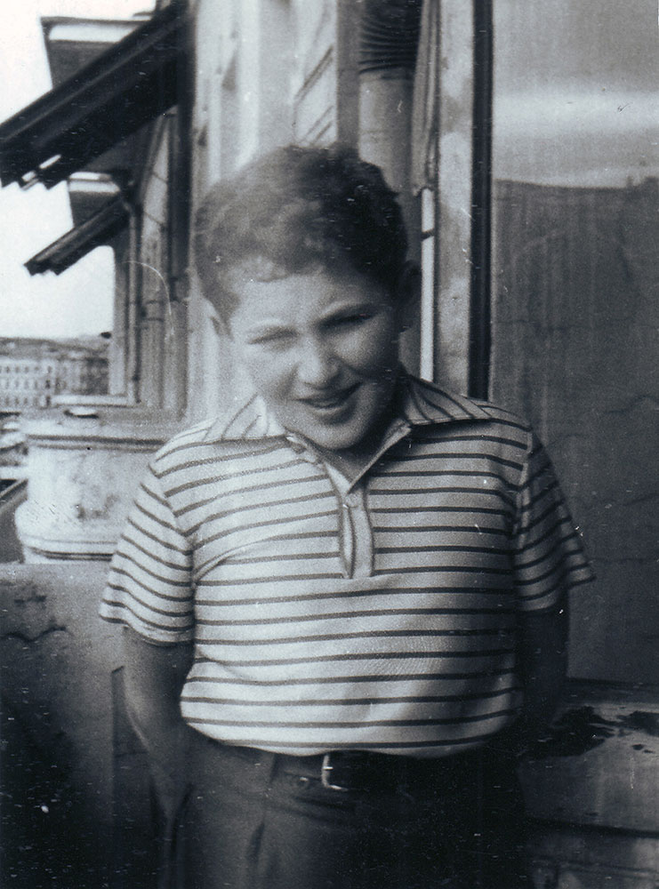Квартира № 24. Из личного архива Владимира Володарского. 1950–60-е гг.